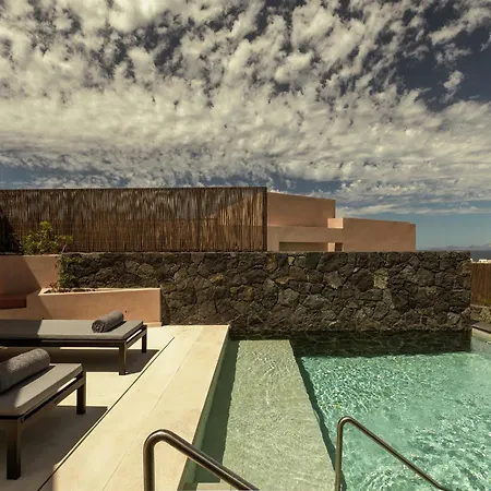 Hotel Domes Novos Santorini, Autograph Collection Oia