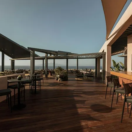 Domes Novos Santorini, Autograph Collection 酒店